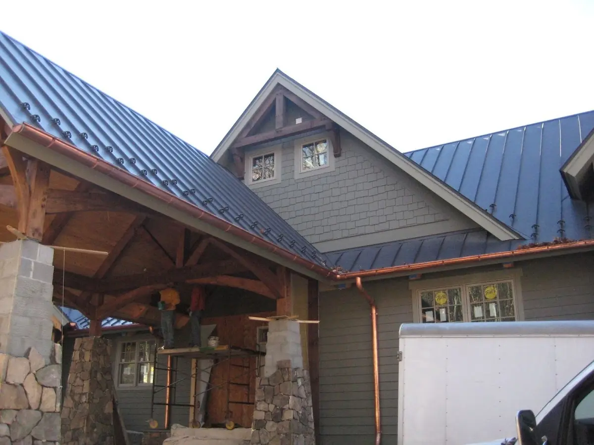 Craftsman Roofing team delivering quality roofing work in Manchaca